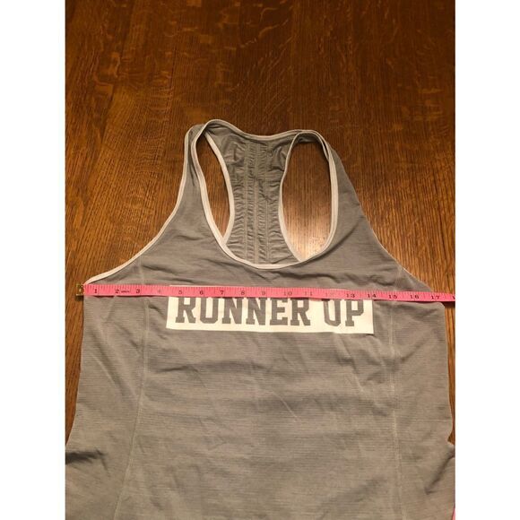 Lululemon Runner Up Tank
Heathered Medium Grey / Wee Stripe White Silver Spoon - Picture 10 of 16